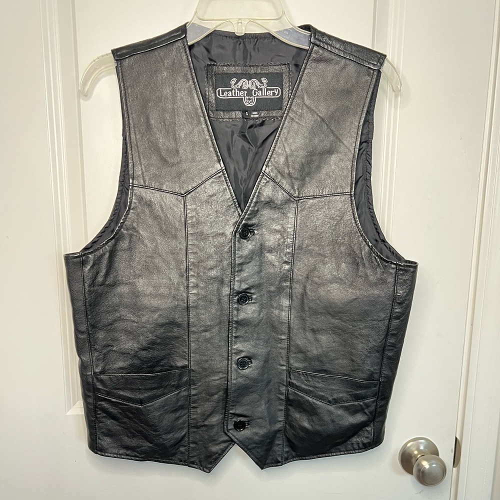 Men's Leather Gallery Black Size Small ButtonDown Front Motorcycle Biker Vest